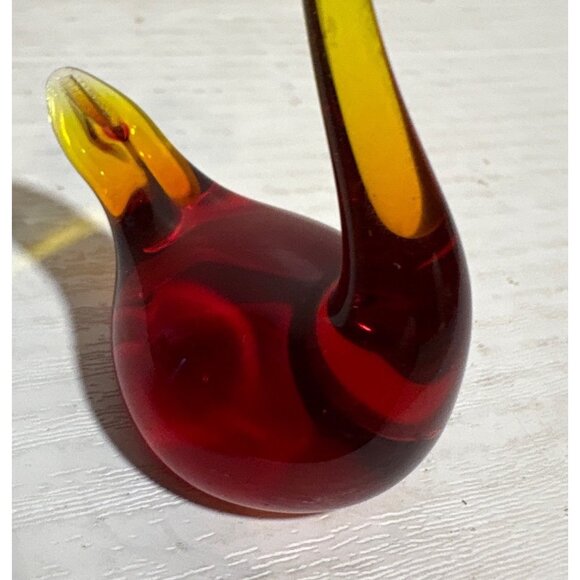 Olands Hyttan Sweden Blown Glass Swan Paperweight Figure 2.75” Stunning - Picture 4 of 8